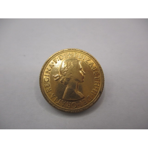 106 - A Queen Elizabeth II gold sovereign dated 1963, a good grade bullion coin with fine definition of fe... 