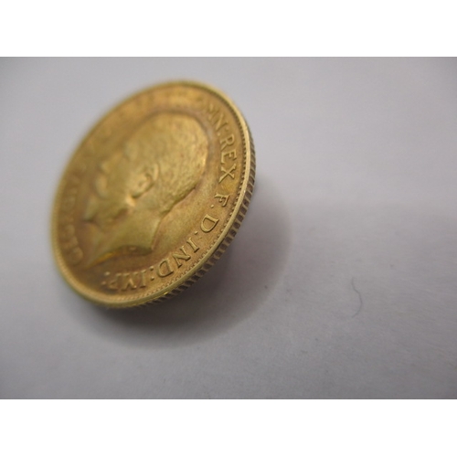 108 - A George V gold half sovereign dated 1913. A good grade bullion coin with fine definition of feature... 