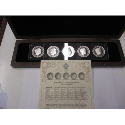 135 - A set of five .999 silver commemorative crowns, in presentation box with certificate