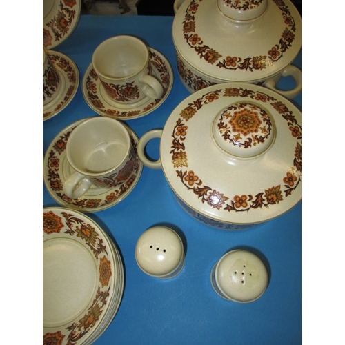 262 - A Midwinter pottery 6 place setting table service, in the Stonehenge and Woodland designs, to includ... 