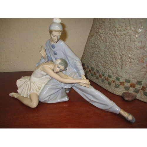 270 - A very large Lladro figurine, probably a one off shop window display piece, approx. height 90cm, hav... 