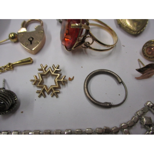 172 - A parcel of vintage jewellery and watches, to include gold, silver and yellow metal items, all in us... 