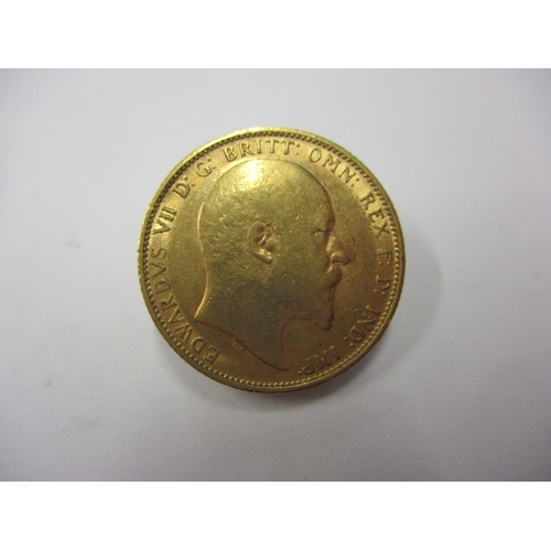 85 - An Edward VII full gold sovereign dated 1905, a circulated coin with good definition of features