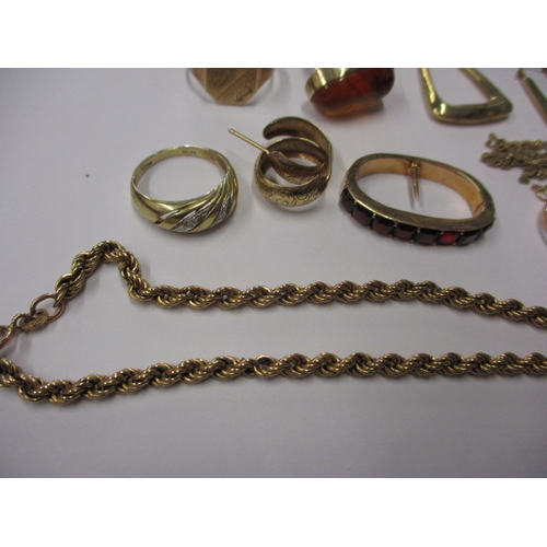 21 - A parcel of gold jewellery items, some damages so sold as scrap, approx. gross parcel weight 37.4g