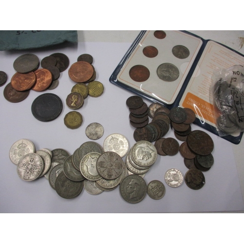 69 - A parcel of vintage coins to include approx. 250g of part silver examples, all in circulated conditi... 