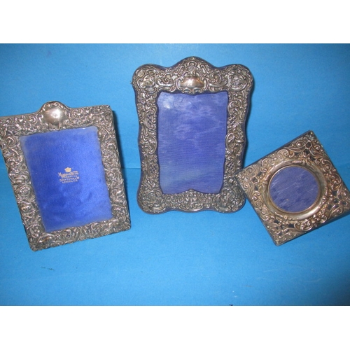 79 - Three antique sterling silver photo frames, all easel type and hallmarked, in useable pre-owned cond... 