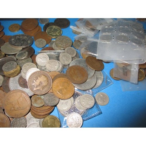 70 - A parcel of mainly pre-decimal vintage coins, to include some silver and part silver examples, all i... 