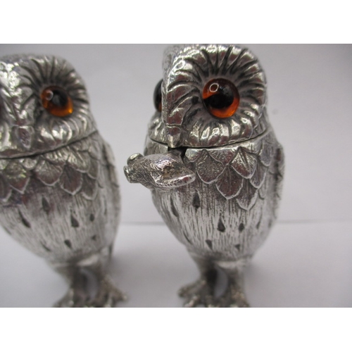 81 - Two cast sterling silver condiment pot in the form of owls, marked for William Comyns & Sons c1965, ... 