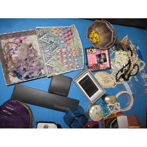 73 - A large quantity of costume jewellery, to include some gold and silver items, all in used condition