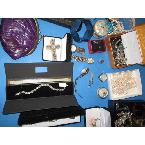 73 - A large quantity of costume jewellery, to include some gold and silver items, all in used condition