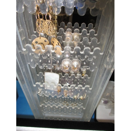 73 - A large quantity of costume jewellery, to include some gold and silver items, all in used condition