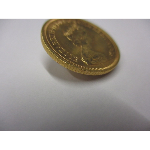 39 - An Elizabeth II gold sovereign dated 1976, a circulated coin with good definition of features