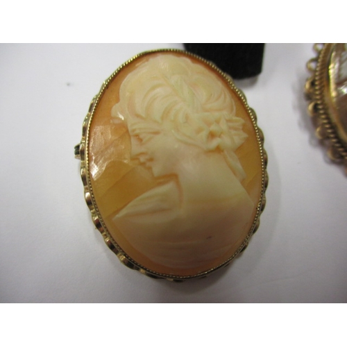 41 - Two 9ct gold mounted cameo brooches and a gold ring, all in useable pre-owned condition, approx. gro... 