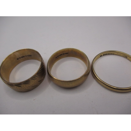 29 - Three 9ct yellow gold wedding bands, all in useable pre-owned condition, approx. parcel weight 6.8g