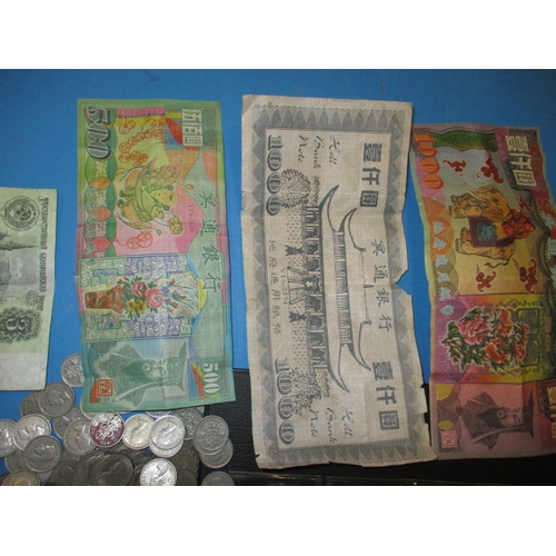 216 - A parcel of pre-decimal coins, and some bank notes, all in circulated condition