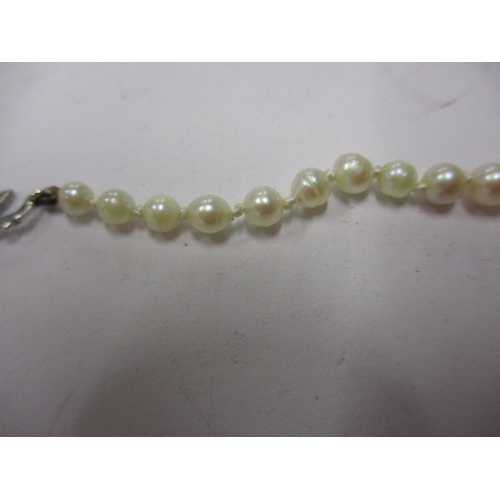 225 - A string of graduated pearls with 9ct white gold clasp, approx. linear length 46cm in good pre-owned... 