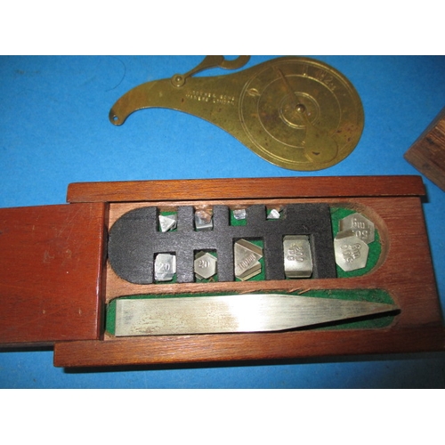 74 - A parcel of vintage scales, to include sovereign scales and chemist pocket scales, all in used condi... 