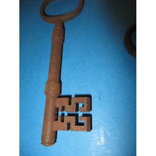 75 - 6 Antique lock keys, approx. length of largest 17cm, one with damage