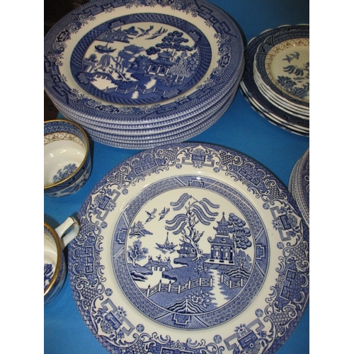 77 - A quantity of blue and white ceramics, various makers and ages. All with no observed damage