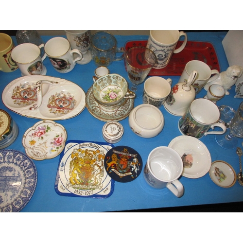 172 - A very large quantity of vintage Royal commemorative items, all in used condition