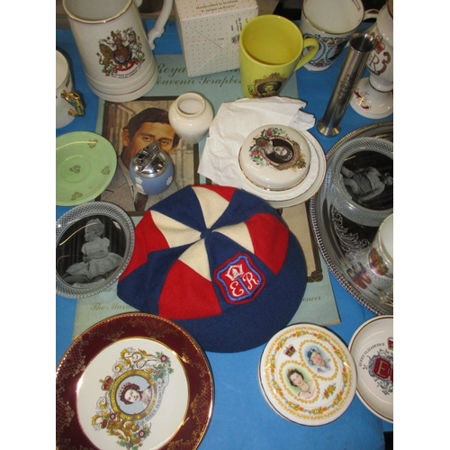 172 - A very large quantity of vintage Royal commemorative items, all in used condition