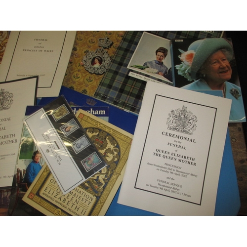 172 - A very large quantity of vintage Royal commemorative items, all in used condition