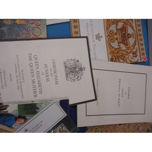 172 - A very large quantity of vintage Royal commemorative items, all in used condition