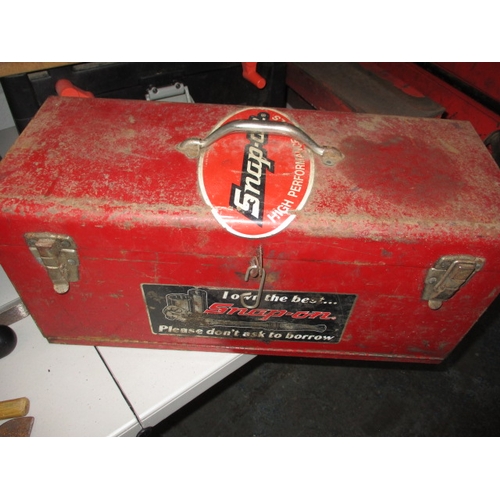 176 - A parcel of mechanics tools and tool boxes, all in used condition