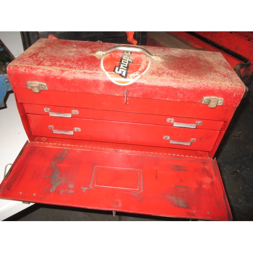 176 - A parcel of mechanics tools and tool boxes, all in used condition