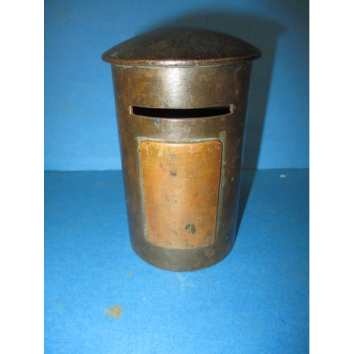 191 - A quantity of trench art and other associated metal items, all in used condition