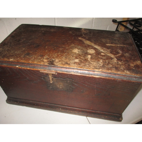 219 - 2 wooden storage boxes, one pine & one oak Approximate size of largest length 49cm, height 32cm, dep... 