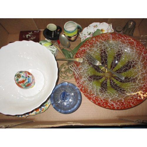 236 - A quantity of general clearance items, to include glass cake stands, tea set and candlesticks, all i... 