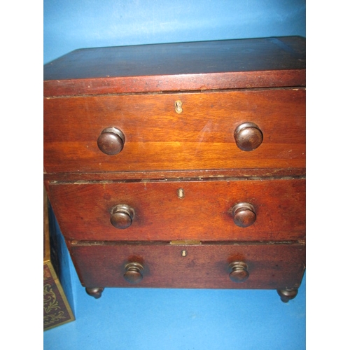 240 - A small desk top chest of 3 drawers and a brass inlaid box, approx. size of chest 39x35x20 cm, in us... 