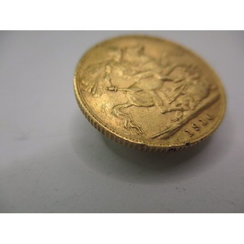 184 - An Edward VII gold sovereign dated 1910, a circulated coin with good definition of features