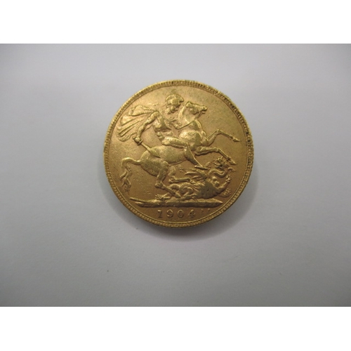 185 - An Edward VII gold sovereign dated 1904, a circulated coin with good definition of features