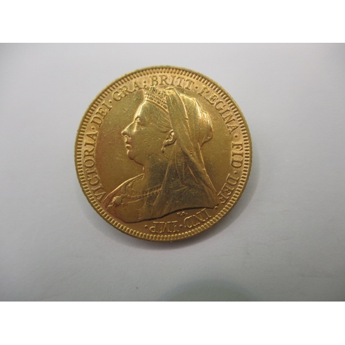 190 - A Victorian gold sovereign dated 1896, a circulated coin with good definition of features