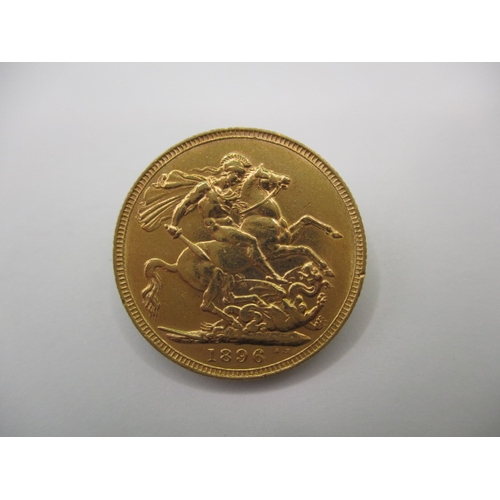 190 - A Victorian gold sovereign dated 1896, a circulated coin with good definition of features