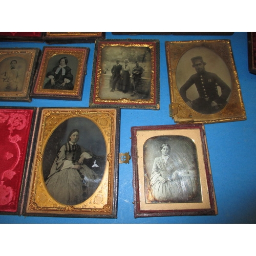 286 - A parcel of antique portrait daguerreotypes and other framed pictures, all in used condition