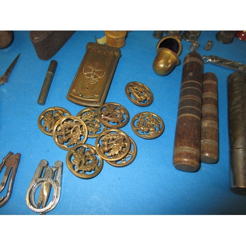 289 - A quantity of antique and later sewing and needlework items, to include silver items, all in used co... 