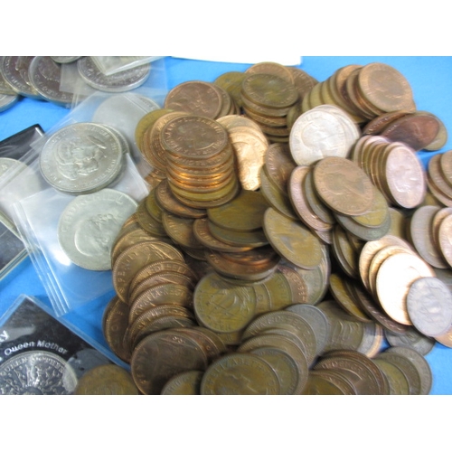 262 - A quantity of vintage world coins, all in circulated condition, approx. gross parcel weight 4.2kg