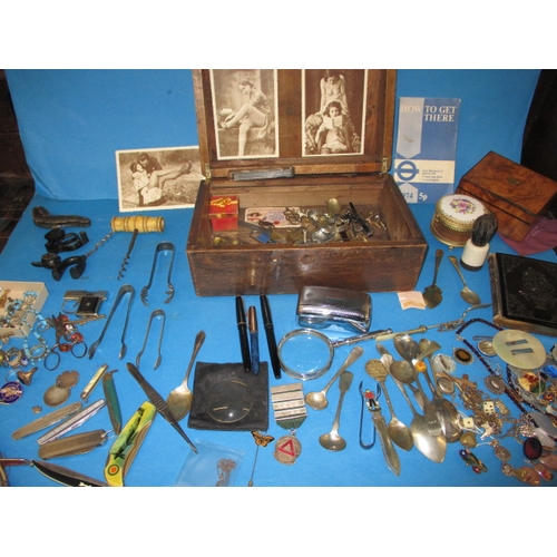 323 - A large quantity of interesting collectables, to include costume jewellery and some silver items, al... 