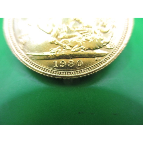 206 - A Queen Elizabeth II gold sovereign dated 1980, a very fine grade coin with light use related marks