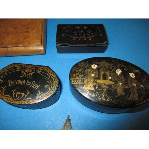 154 - A 925 silver articulated fish vesta case and a quantity of snuff boxes, all in good used condition