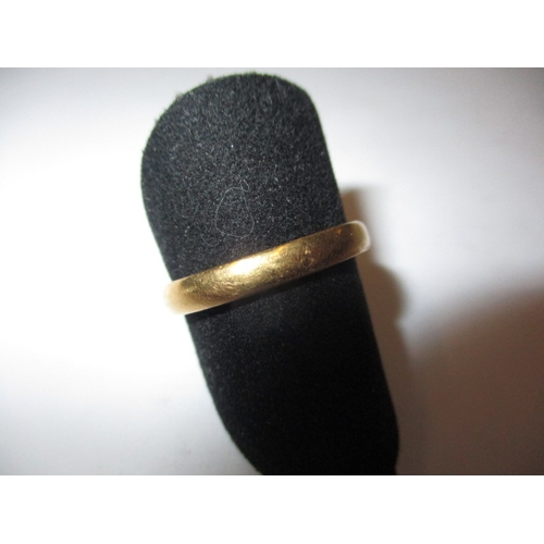 35 - A vintage 22ct yellow gold wedding band, approx. width 3mm, approx. ring size ‘P’, approx. weight 3.... 