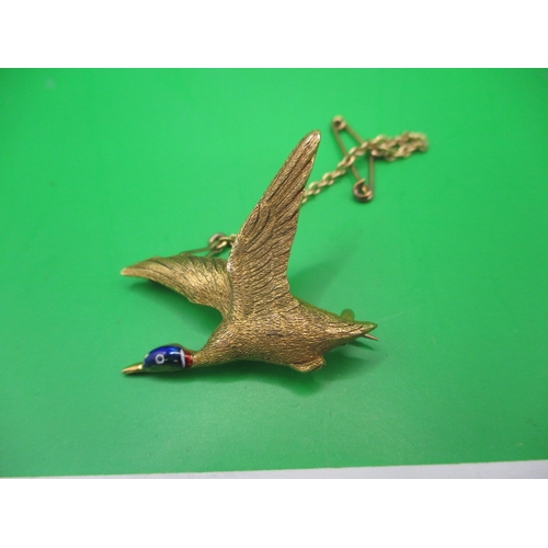 68 - A vintage 15ct gold and enamel brooch in the form of a mallard duck, approx. weight 6.37g, in good u... 