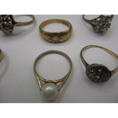 45 - A parcel of vintage dress rings, some 18ct and 9ct gold, some damages