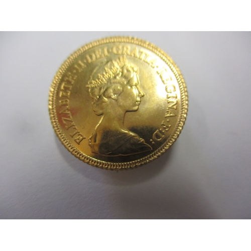 252 - A Elizabeth II gold half sovereign dated 1982, an uncirculated coin