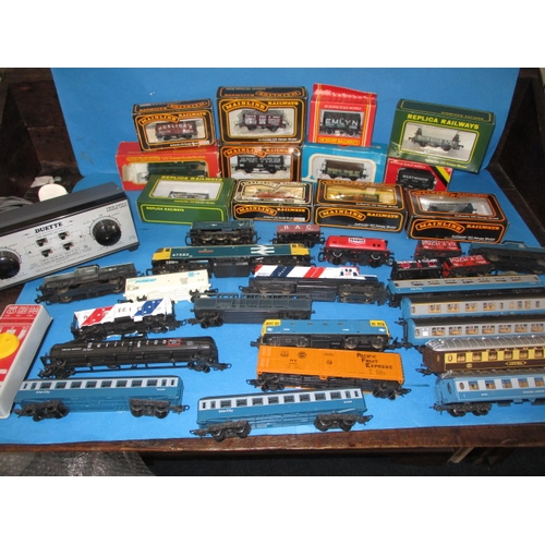 15 - A quantity of ‘00’ gauge model railway items, to include Locos rollingstock and track accessories, a... 