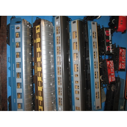 15 - A quantity of ‘00’ gauge model railway items, to include Locos rollingstock and track accessories, a... 