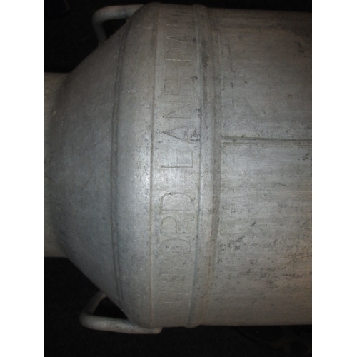 33 - A vintage 5 gallon milk churn from Oxford Lane Dairy, Sible Hedingham, Essex. No lid, in good used c... 